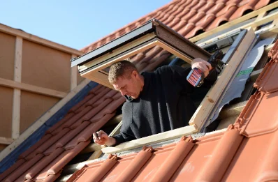 Pose de fenêtres de toit Velux à Cormatin